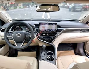 Xe Toyota Camry 2.0Q 2024