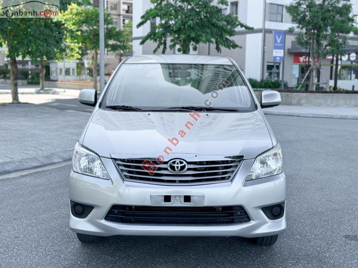 Toyota Innova 2.0E 2013