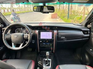 Xe Toyota Fortuner Legender 2.4L 4x2 AT 2022