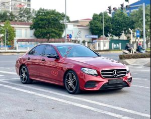 Xe Mercedes Benz E300 AMG 2019