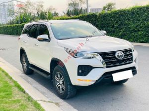 Xe Toyota Fortuner 2.4G 4x2 AT 2021