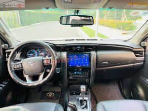 Xe Toyota Fortuner 2.4G 4x2 AT 2021