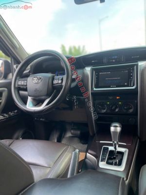 Xe Toyota Fortuner 2.4G 4x2 AT 2019