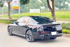 Xe VinFast Lux A 2.0 Base 2.0 AT 2020