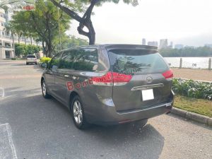 Xe Toyota Sienna LE 3.5 2010