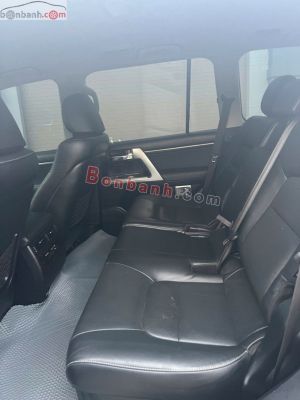 Xe Toyota Land Cruiser VX 4.6 V8 2015