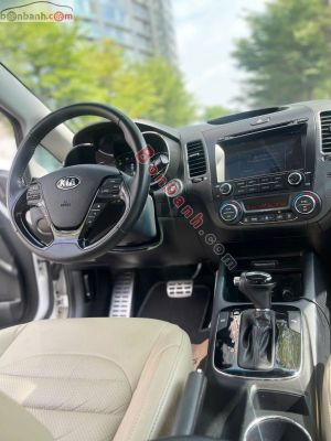 Xe Kia Cerato 1.6 AT 2018