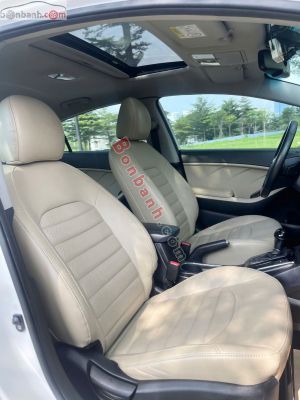Xe Kia Cerato 1.6 AT 2018