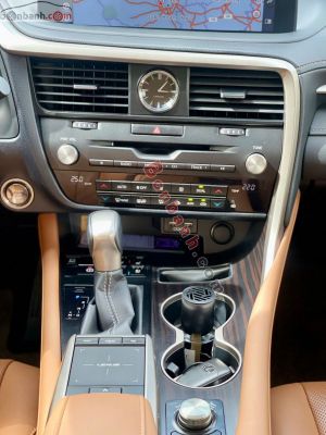 Xe Lexus RX 300 2022
