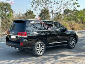 Xe Toyota Land Cruiser 4.6 V8 2020