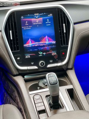 Xe VinFast Lux A 2.0 Plus 2.0 AT 2021