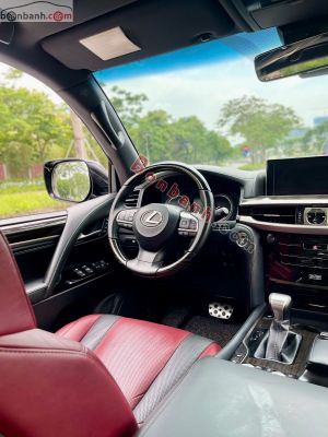 Xe Lexus LX 570 2020