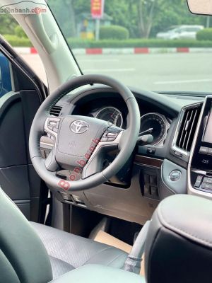 Xe Toyota Land Cruiser 4.6 V8 2019