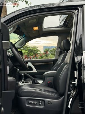Xe Toyota Land Cruiser 4.6 V8 2020