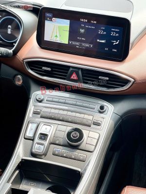 Xe Hyundai SantaFe Cao cấp 2.5L HTRAC 2022