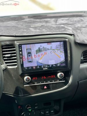 Xe Mitsubishi Outlander Premium 2.0 CVT 2022