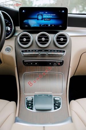 Xe Mercedes Benz GLC 200 4Matic 2022