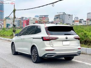 Xe Volkswagen Viloran Luxury 2024