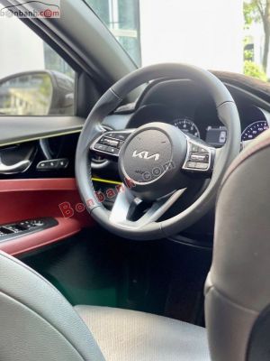 Xe Kia K3 Premium 2.0 AT 2022
