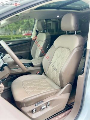 Xe Volkswagen Viloran Luxury 2024