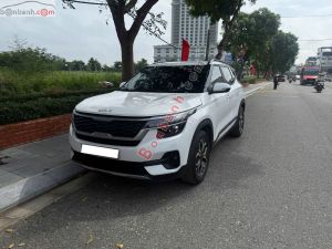 Xe Kia Seltos Deluxe 1.4 AT 2023