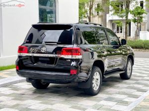 Xe Toyota Land Cruiser 4.6 V8 2020
