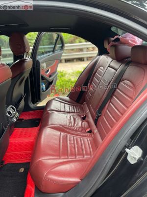 Xe Mercedes Benz C300 AMG 2015