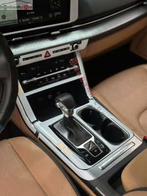 Xe Kia Carnival Luxury 2.2D 2024