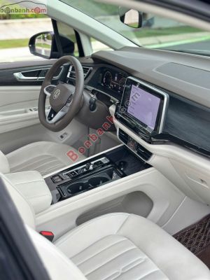 Xe Volkswagen Viloran Premium 2024
