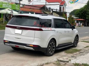 Xe Kia Carnival Luxury 2.2D 2024