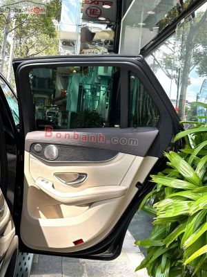 Xe Mercedes Benz GLC 300 4Matic 2021