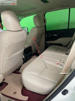 Xe Toyota Land Cruiser 3.5 V6 2024