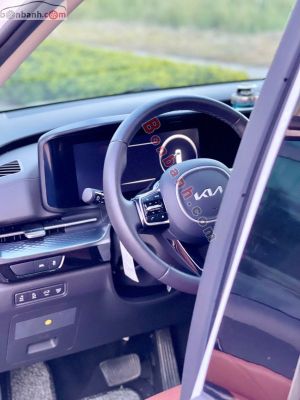 Xe Kia Carnival Signature 2.2D 2024