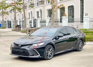 Xe Toyota Camry 2.0Q 2022