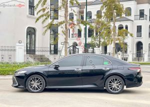Xe Toyota Camry 2.0Q 2022