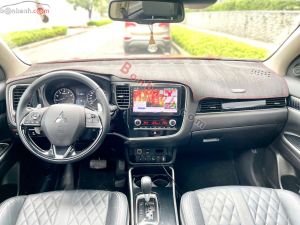 Xe Mitsubishi Outlander Premium 2.0 CVT 2022