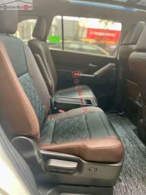 Xe Toyota Innova Cross HEV 2.0 CVT 2025