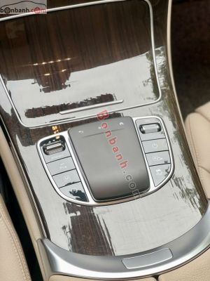 Xe Mercedes Benz GLC 200 2022