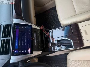 Xe Toyota Camry 2.0E 2018