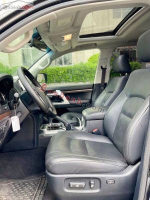 Xe Toyota Land Cruiser 4.6 V8 2020