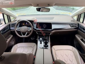 Xe Volkswagen Viloran Luxury 2024