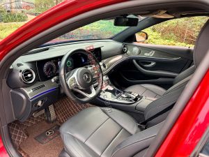 Xe Mercedes Benz E300 AMG 2019