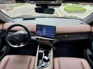 Xe VinFast VF7 Plus 2025