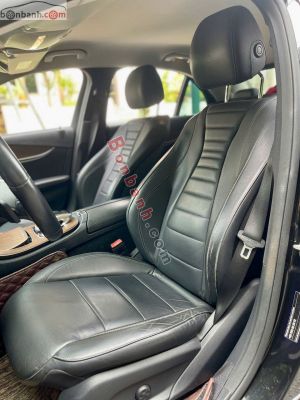 Xe Mercedes Benz E200 2019