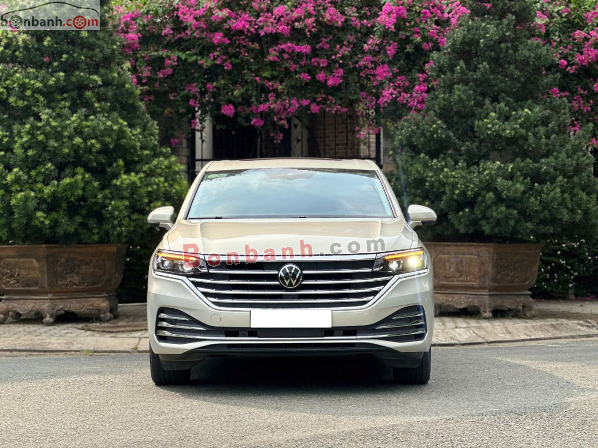Volkswagen Viloran Luxury 2025