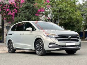 Xe Volkswagen Viloran Luxury 2025
