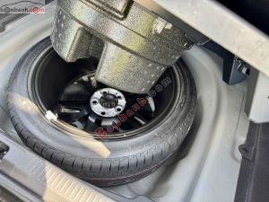 Xe Toyota Camry 2.0Q 2024