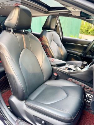 Xe Toyota Camry 2.0Q 2021