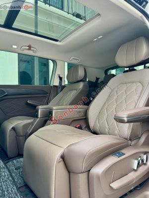 Xe Volkswagen Viloran Luxury 2024