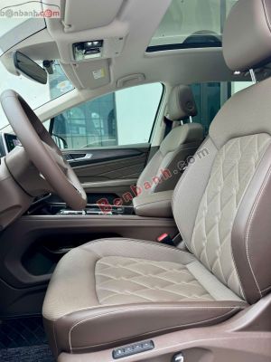 Xe Volkswagen Viloran Luxury 2024